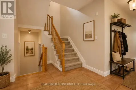 457 Ravineview Way Oakville (wc Wedgewood Creek) ON L6H 6S8