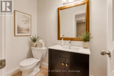457 Ravineview Way Oakville (wc Wedgewood Creek) ON L6H 6S8