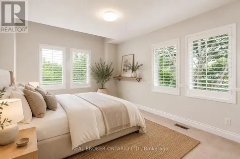 457 Ravineview Way Oakville (wc Wedgewood Creek) ON L6H 6S8