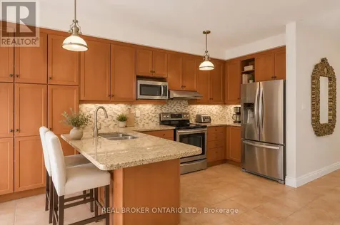 457 Ravineview Way Oakville (wc Wedgewood Creek) ON L6H 6S8