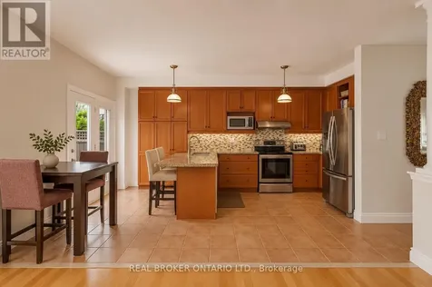 457 Ravineview Way Oakville (wc Wedgewood Creek) ON L6H 6S8