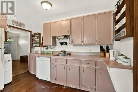958 Highland Road East Hamilton ON L8J 3G9