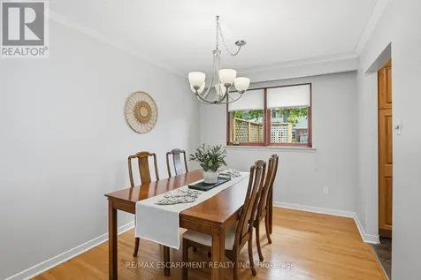 504 Kenmarr Crescent Burlington (appleby) ON L7L 4R7
