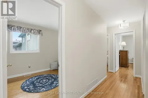 504 Kenmarr Crescent Burlington (appleby) ON L7L 4R7