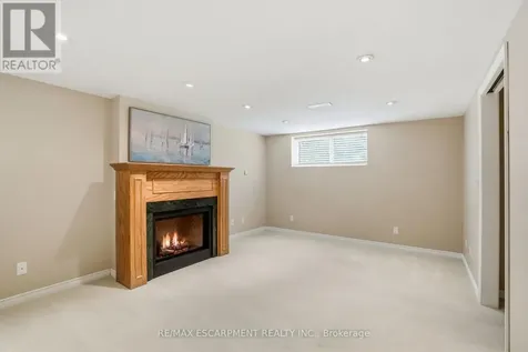 504 Kenmarr Crescent Burlington (appleby) ON L7L 4R7