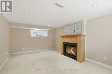 504 Kenmarr Crescent Burlington (appleby) ON L7L 4R7