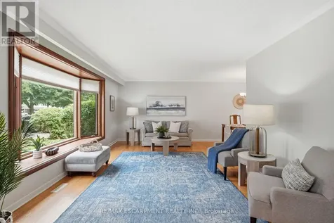504 Kenmarr Crescent Burlington (appleby) ON L7L 4R7
