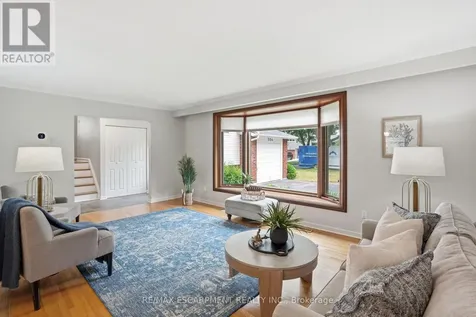 504 Kenmarr Crescent Burlington (appleby) ON L7L 4R7