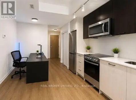 2300 St Claire Avenue West Toronto (junction Area) ON M6N 0B3