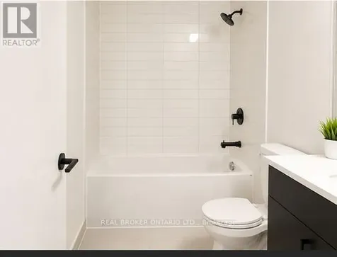 2300 St Claire Avenue West Toronto (junction Area) ON M6N 0B3