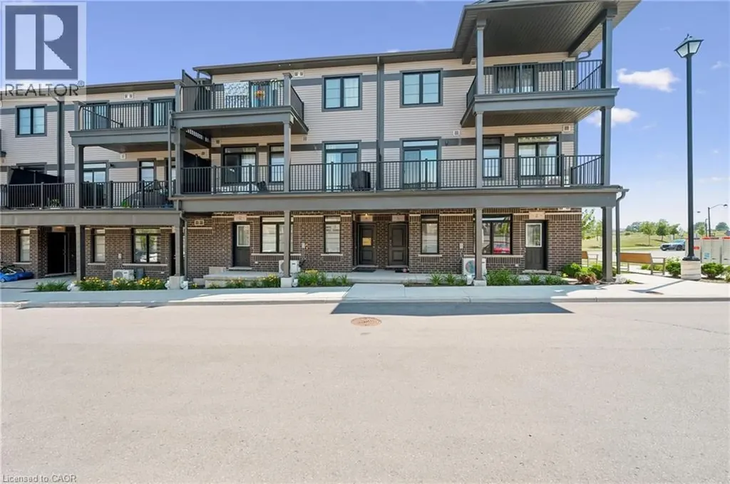 8 Oat Lane Kitchener ON N2R 0T1