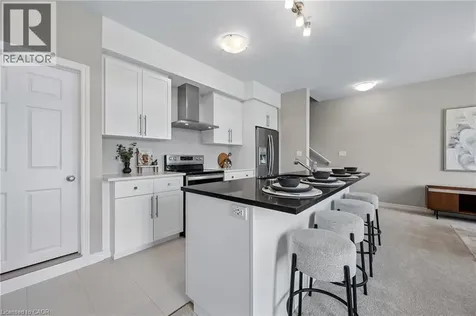 8 Oat Lane Kitchener ON N2R 0T1