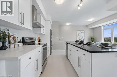 8 Oat Lane Kitchener ON N2R 0T1