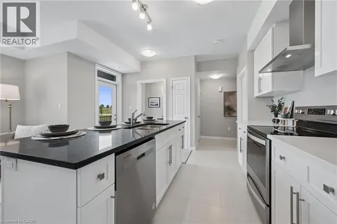 8 Oat Lane Kitchener ON N2R 0T1