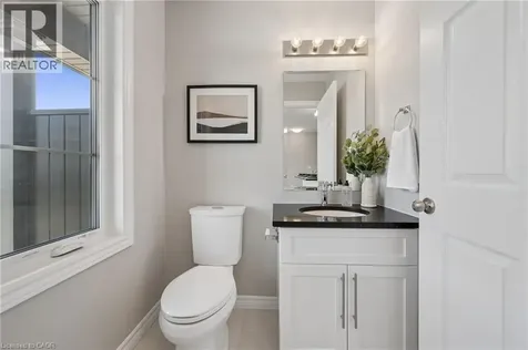 8 Oat Lane Kitchener ON N2R 0T1