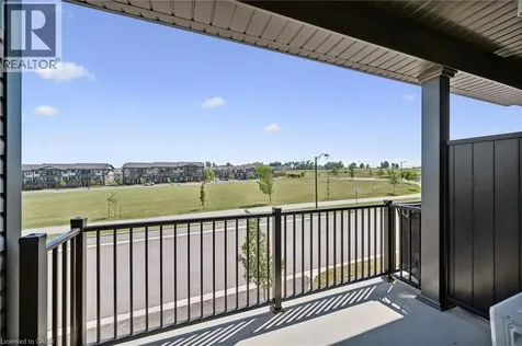 8 Oat Lane Kitchener ON N2R 0T1