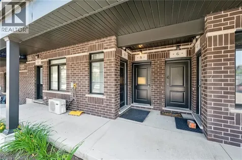 8 Oat Lane Kitchener ON N2R 0T1