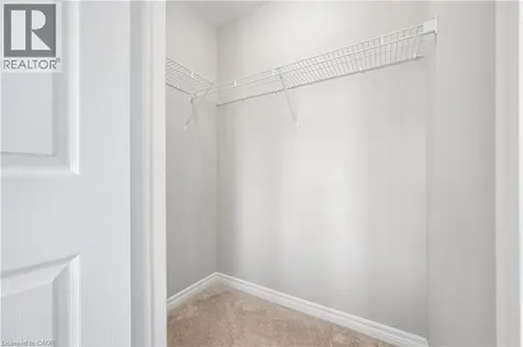 8 Oat Lane Kitchener ON N2R 0T1