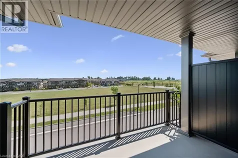 8 Oat Lane Kitchener ON N2R 0T1
