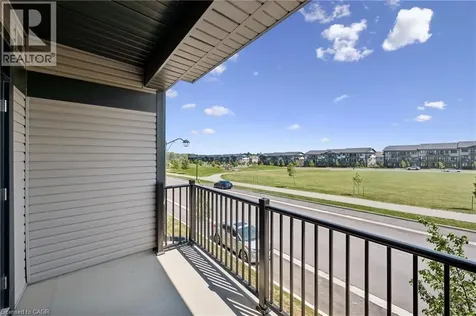 8 Oat Lane Kitchener ON N2R 0T1