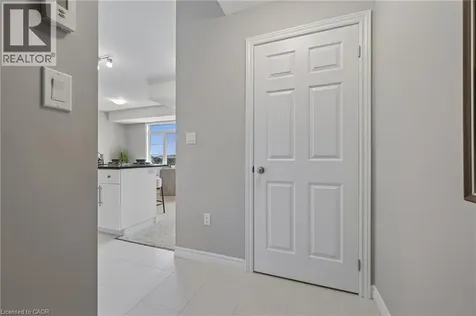 8 Oat Lane Kitchener ON N2R 0T1