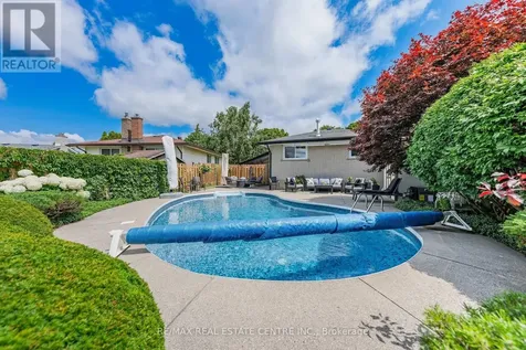 107 Laurentian Drive Kitchener ON N2E 1C3