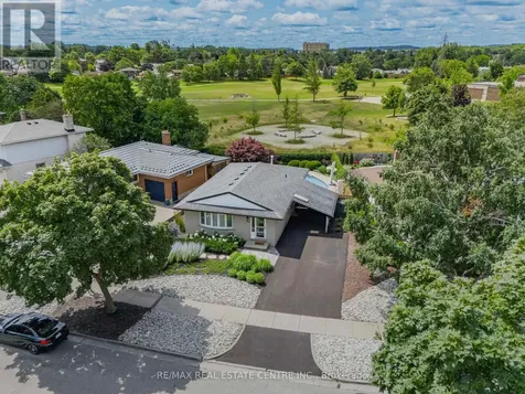 107 Laurentian Drive Kitchener ON N2E 1C3