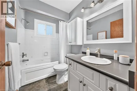 107 Laurentian Drive Kitchener ON N2E 1C3