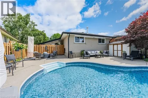 107 Laurentian Drive Kitchener ON N2E 1C3