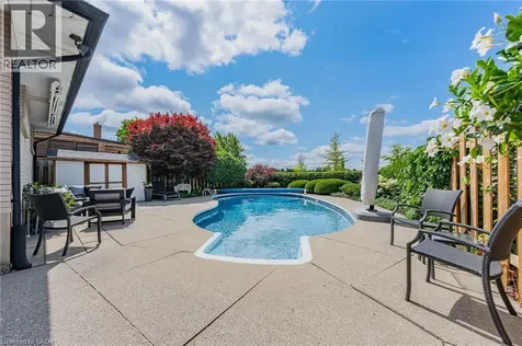 107 Laurentian Drive Kitchener ON N2E 1C3