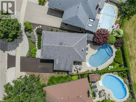 107 Laurentian Drive Kitchener ON N2E 1C3