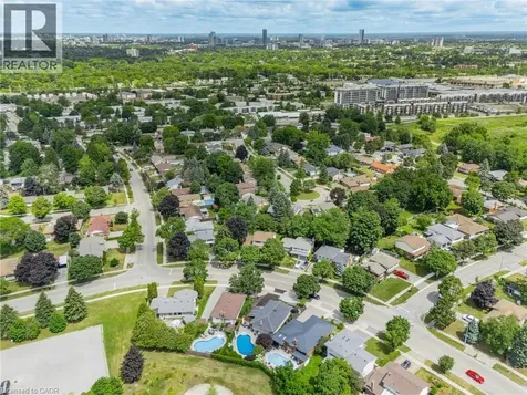 107 Laurentian Drive Kitchener ON N2E 1C3