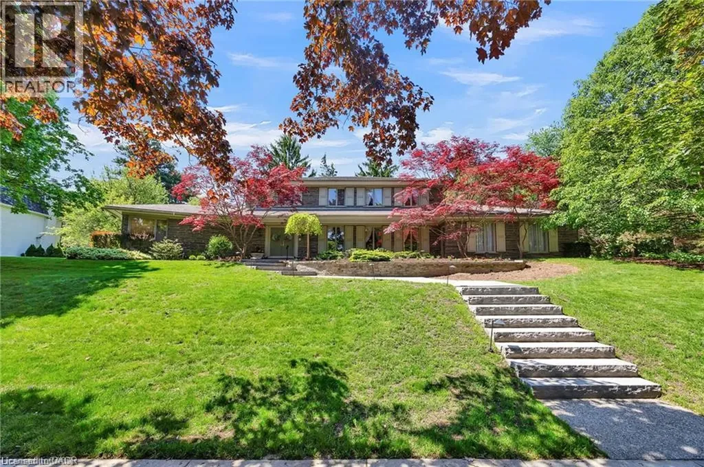 61 Huntley Crescent Kitchener ON N2M 2R4