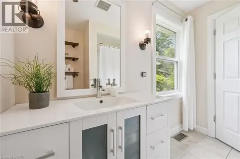 129 Florence Avenue Kitchener ON N2A 2L1
