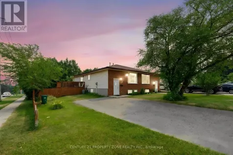 137 Nickolas Crescent Cambridge ON N3C 3L7