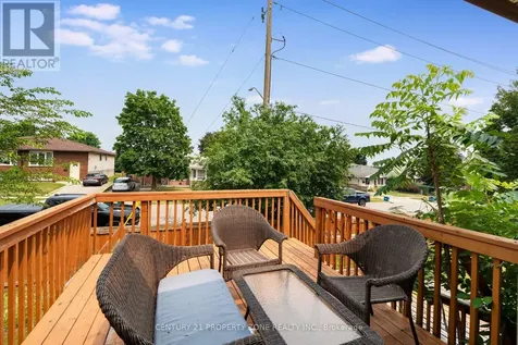 137 Nickolas Crescent Cambridge ON N3C 3L7