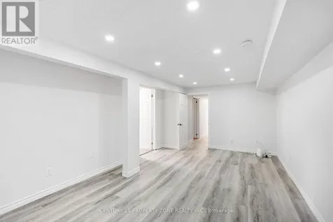 137 Nickolas Crescent Cambridge ON N3C 3L7