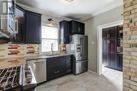 17 Whitney Place Kitchener ON N2G 2X6