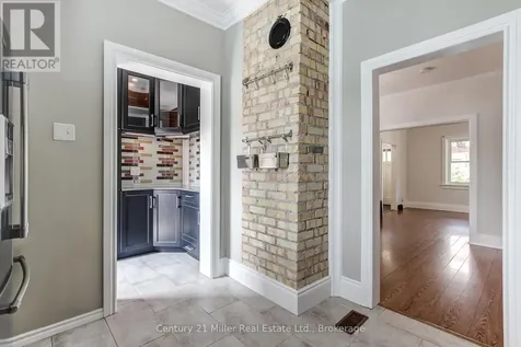 17 Whitney Place Kitchener ON N2G 2X6