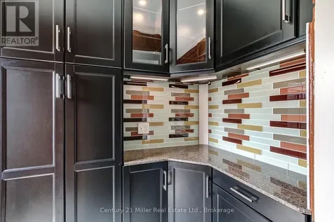 17 Whitney Place Kitchener ON N2G 2X6