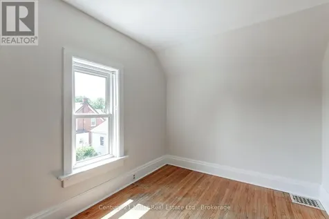 17 Whitney Place Kitchener ON N2G 2X6