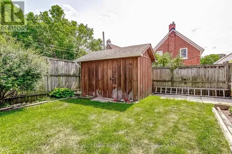17 Whitney Place Kitchener ON N2G 2X6