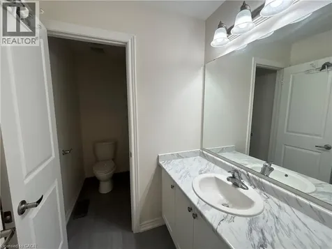 60 Reistwood Drive Kitchener ON N2P 2L1
