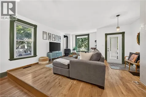 48 Pollock Avenue Cambridge ON N1R 2B1