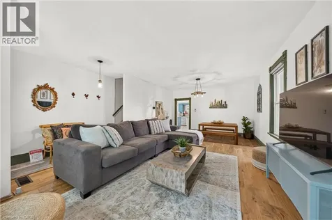 48 Pollock Avenue Cambridge ON N1R 2B1