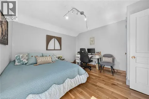 48 Pollock Avenue Cambridge ON N1R 2B1
