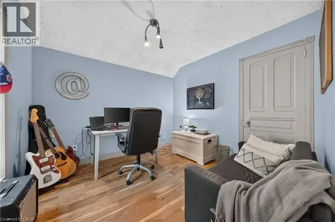 48 Pollock Avenue Cambridge ON N1R 2B1