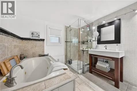 48 Pollock Avenue Cambridge ON N1R 2B1