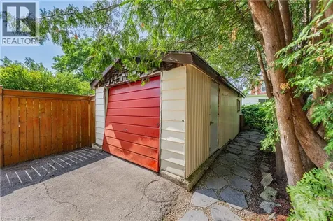 48 Pollock Avenue Cambridge ON N1R 2B1