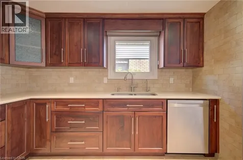 8 Pamela Place Guelph ON N1H 8C9